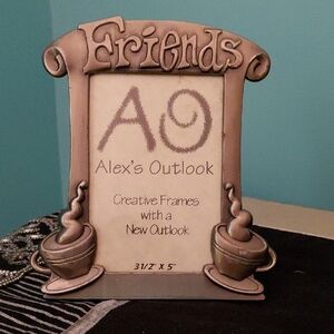 Friends Frame - Brown